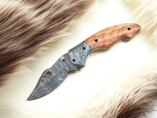 3-inch Damascus Steel Blade Every Day Carry Knife with Liner Lock
