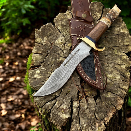 High Quality Bowie Knife - Custom Handmade Damascus Steel
